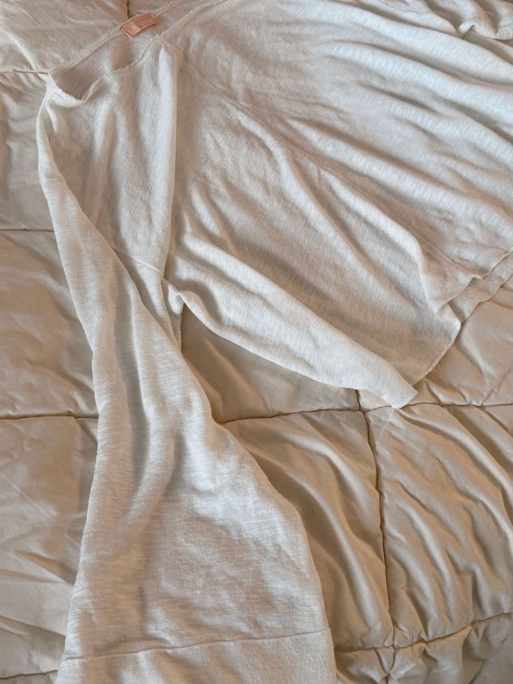 Lavarice Lightweight Cream Knit Top - Picture 1 of 3